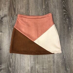 LE LIS Collection Color-block Faux Suede Mini Skirt - Small